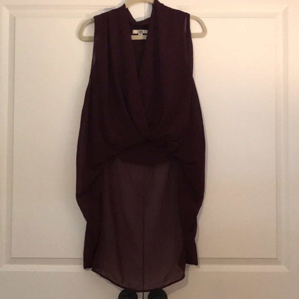 Maroon tank!! High low